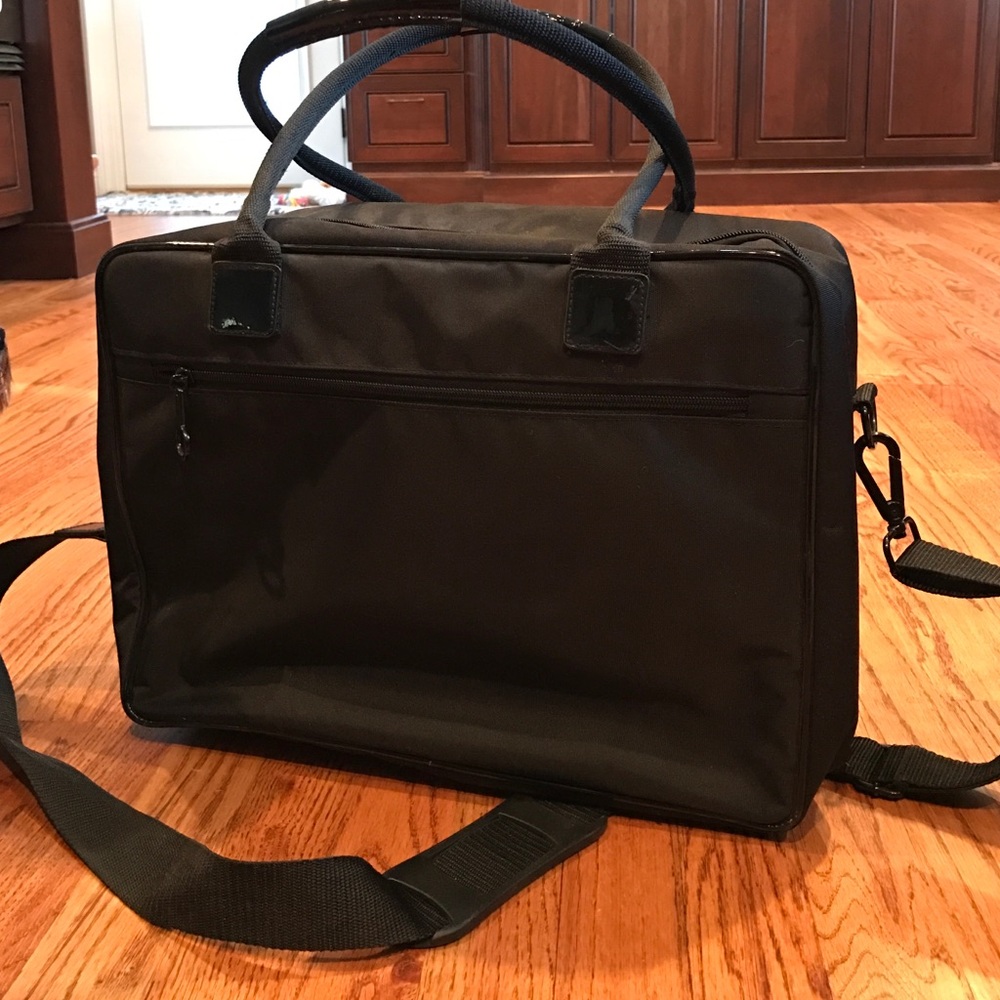 MAC Cosmetics Black makeup artist Bag